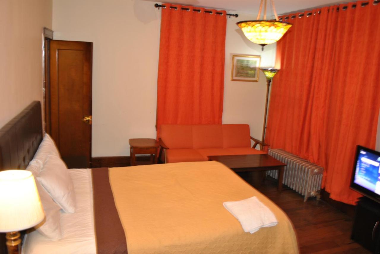 Ewr Airport Multilevel Guest House Room With 2-3 Beds Newark Eksteriør bilde