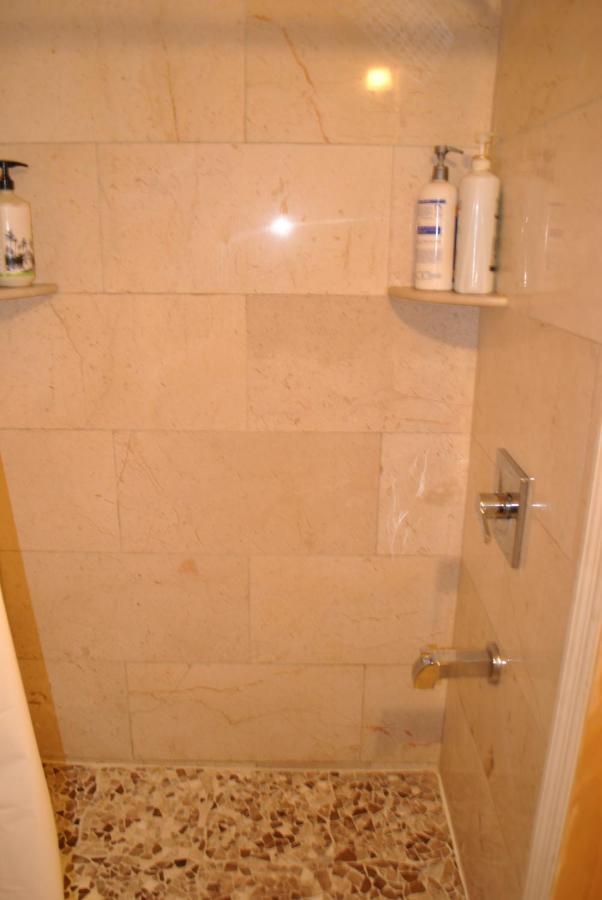 Ewr Airport Multilevel Guest House Room With 2-3 Beds Newark Eksteriør bilde