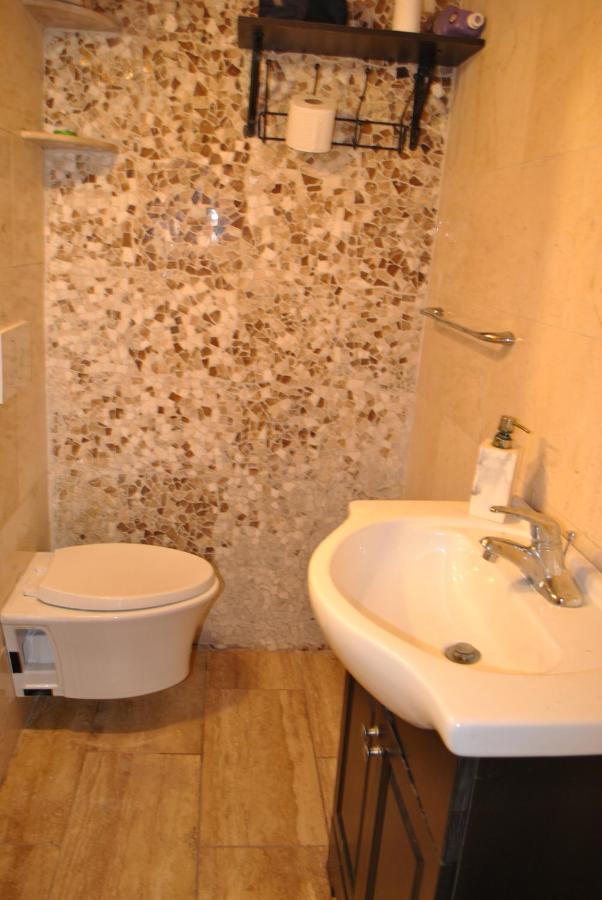 Ewr Airport Multilevel Guest House Room With 2-3 Beds Newark Eksteriør bilde