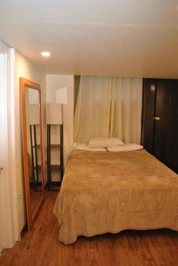 Ewr Airport Multilevel Guest House Room With 2-3 Beds Newark Eksteriør bilde