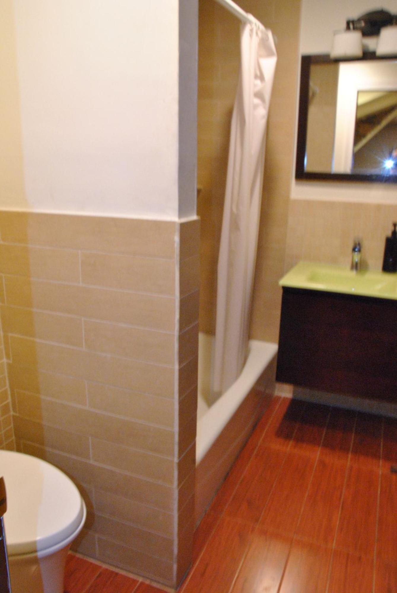 Ewr Airport Multilevel Guest House Room With 2-3 Beds Newark Eksteriør bilde