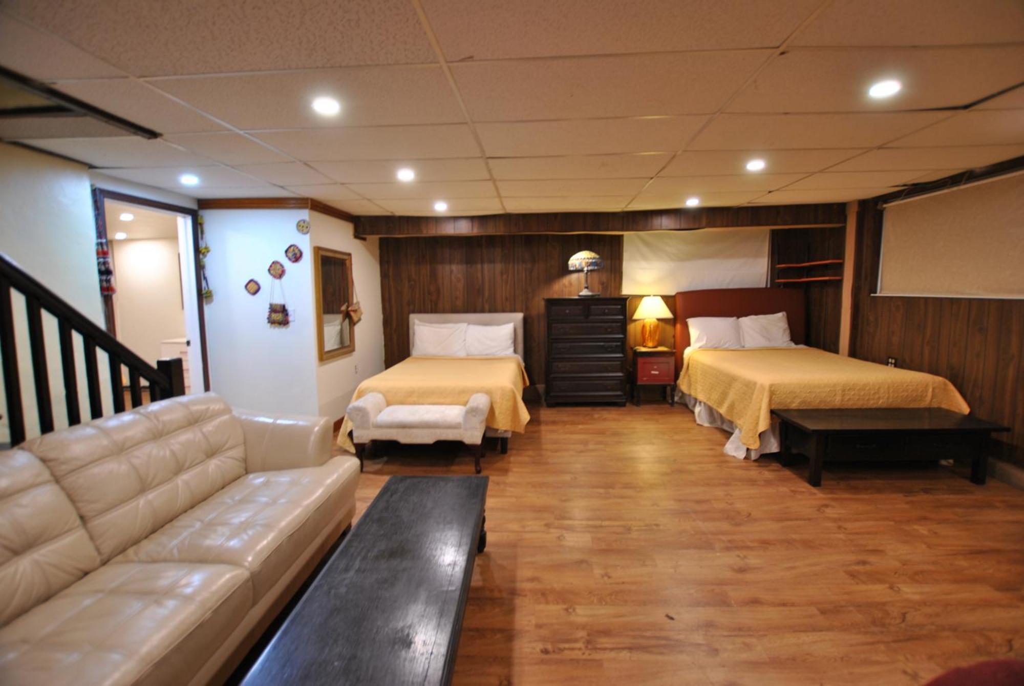 Ewr Airport Multilevel Guest House Room With 2-3 Beds Newark Eksteriør bilde