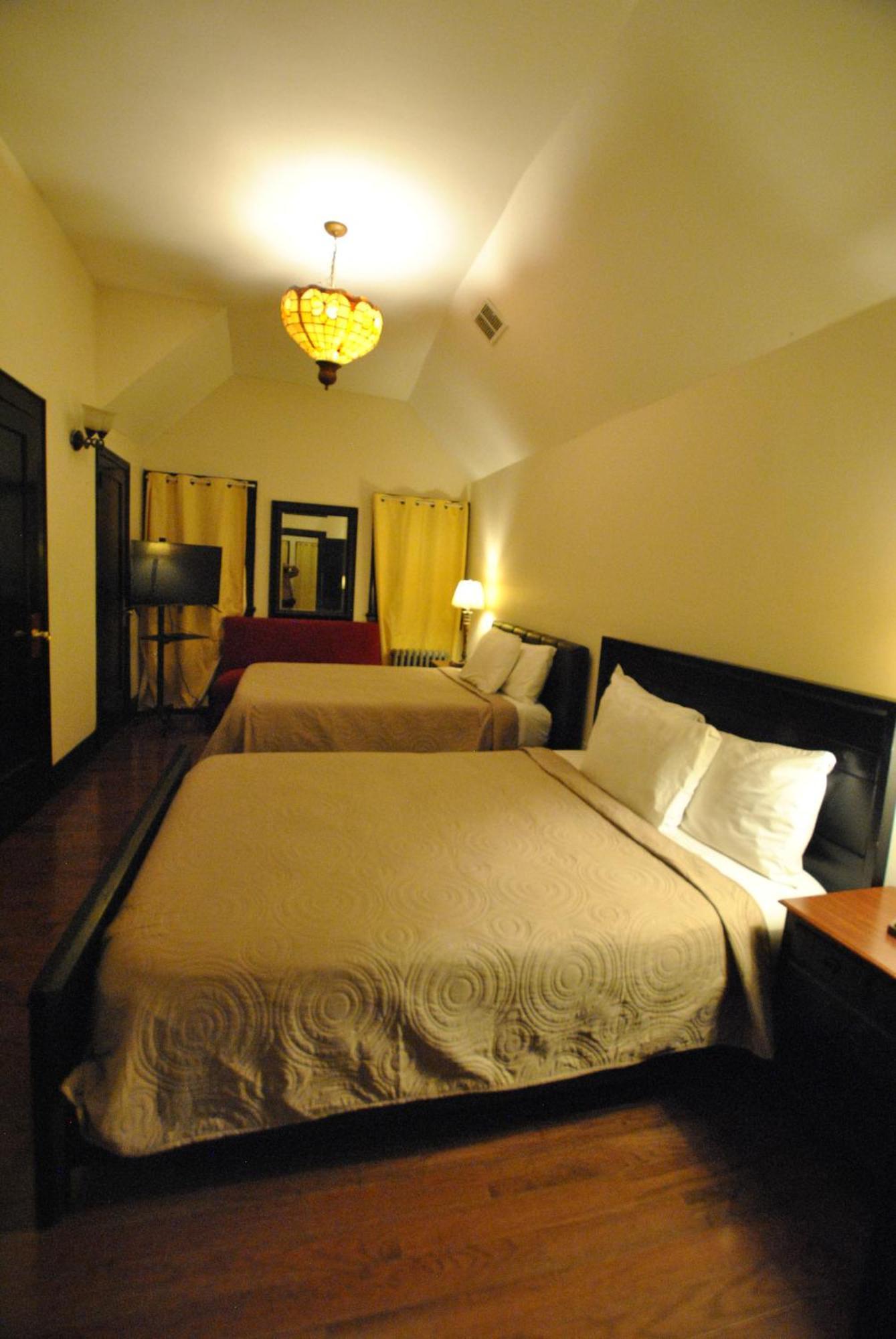 Ewr Airport Multilevel Guest House Room With 2-3 Beds Newark Eksteriør bilde