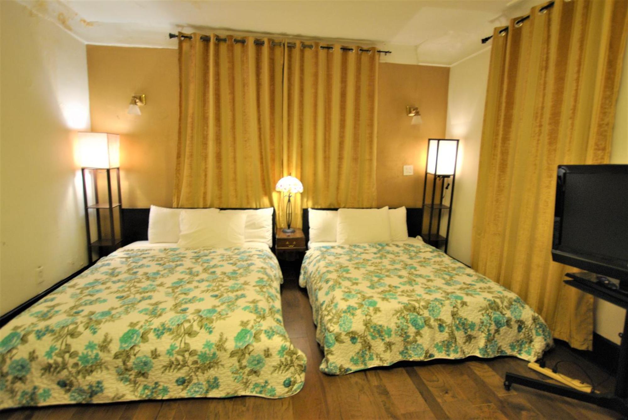 Ewr Airport Multilevel Guest House Room With 2-3 Beds Newark Eksteriør bilde