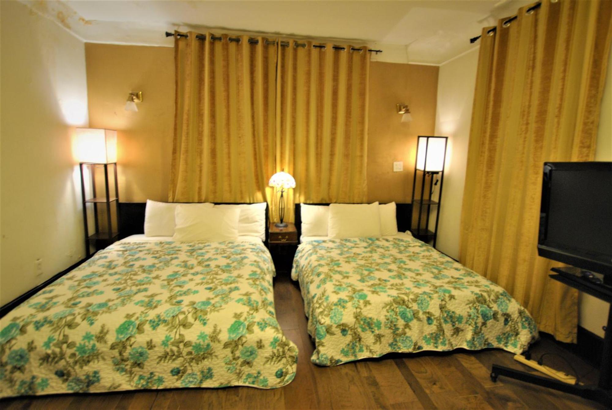 Ewr Airport Multilevel Guest House Room With 2-3 Beds Newark Eksteriør bilde
