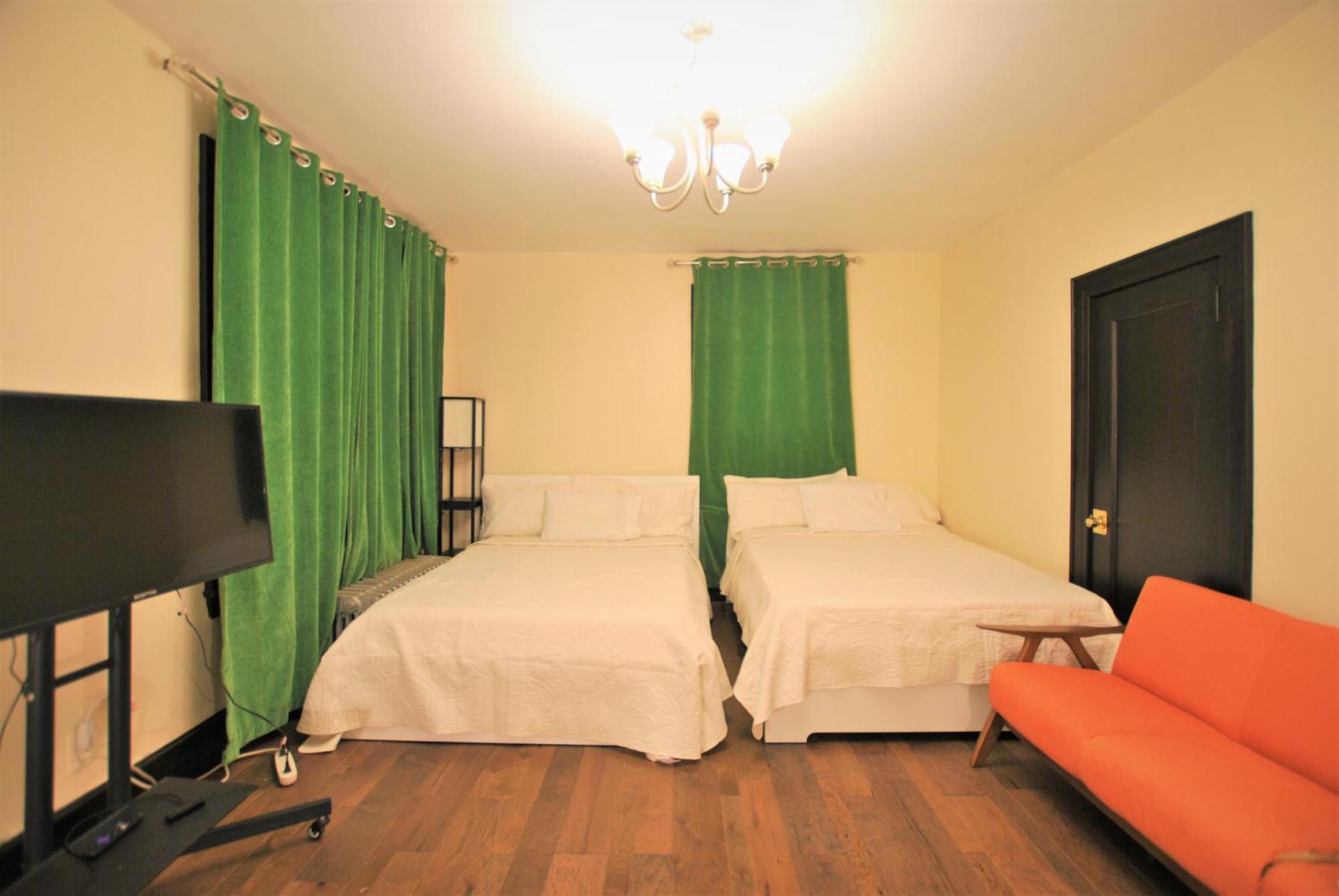 Ewr Airport Multilevel Guest House Room With 2-3 Beds Newark Eksteriør bilde