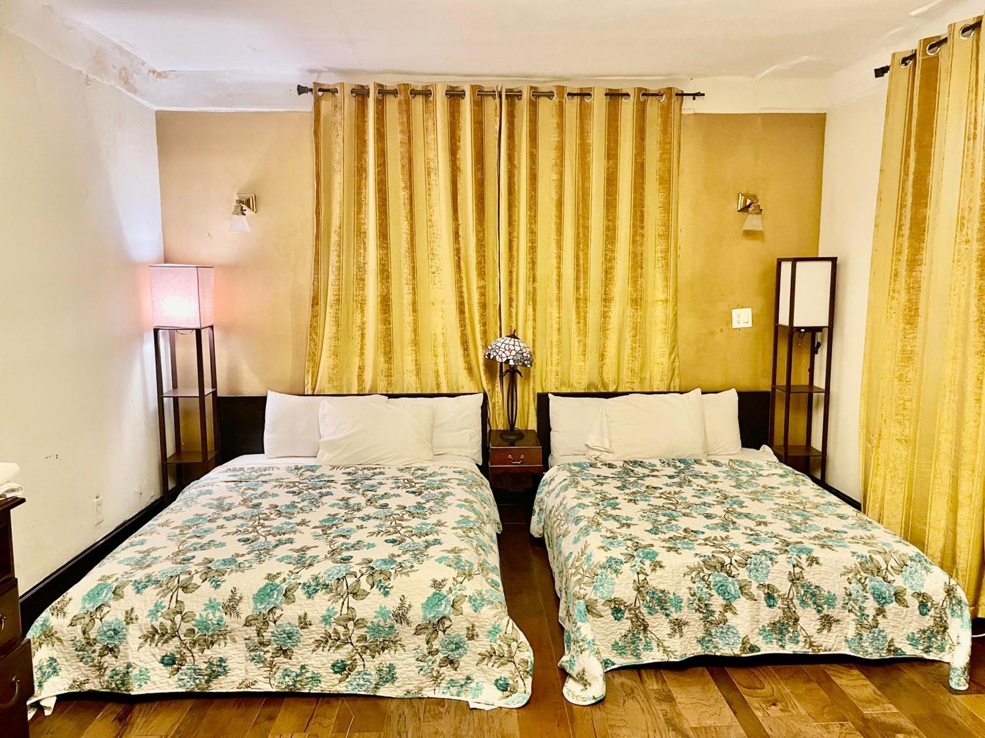 Ewr Airport Multilevel Guest House Room With 2-3 Beds Newark Eksteriør bilde