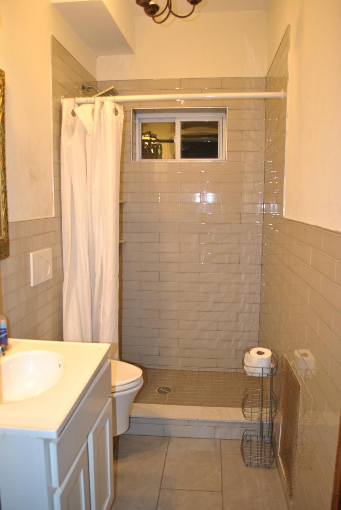 Ewr Airport Multilevel Guest House Room With 2-3 Beds Newark Eksteriør bilde