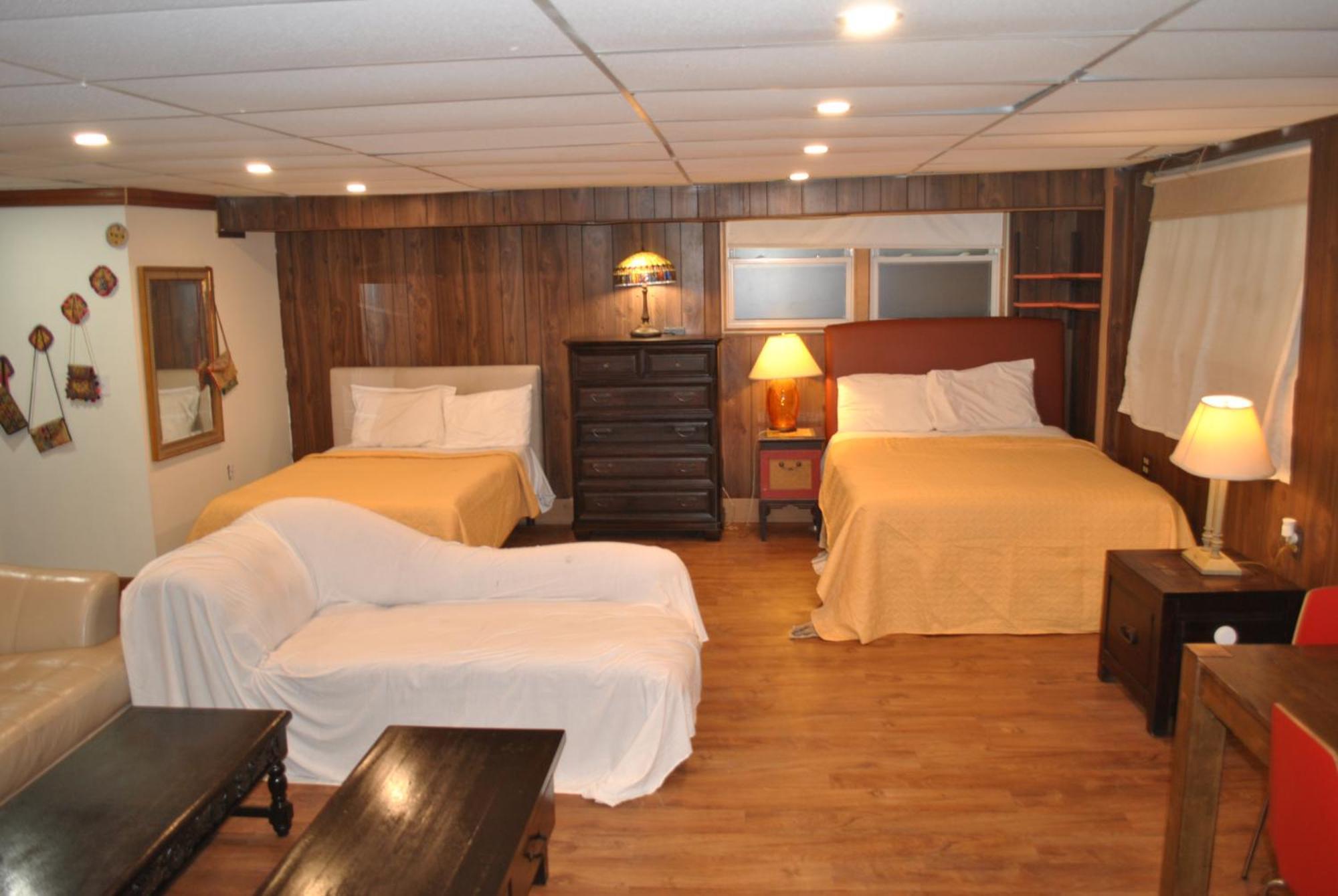 Ewr Airport Multilevel Guest House Room With 2-3 Beds Newark Eksteriør bilde